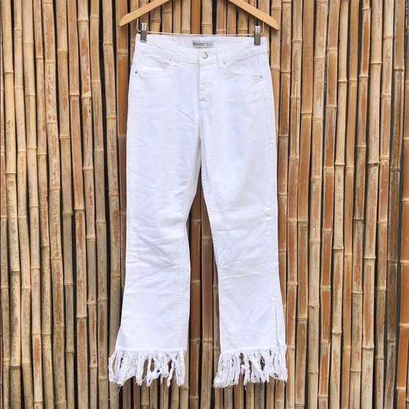 Zara Denim - ZARA White Boho Fringe Frayed Raw Hem Jeans EUC Size 2